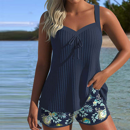 Sanne | Gestreepte tankini met tweedelig strandbroekje