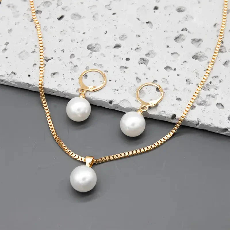 Elegante sierlijke parel halsketting set