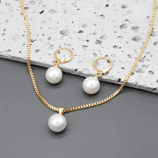 Elegante sierlijke parel halsketting set