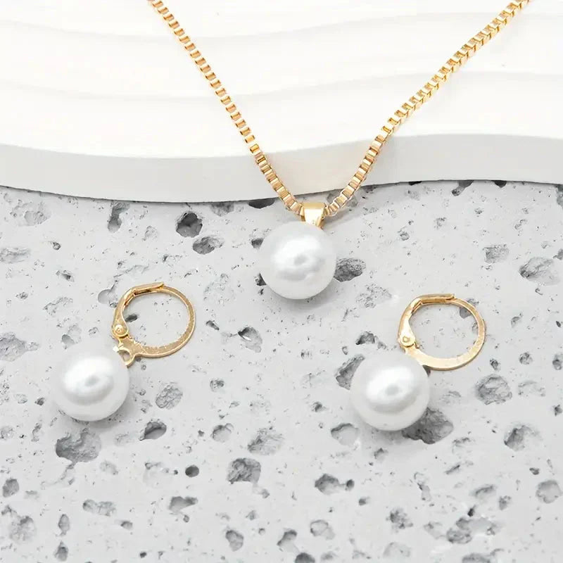 Elegante sierlijke parel halsketting set