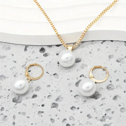 Elegante sierlijke parel halsketting set
