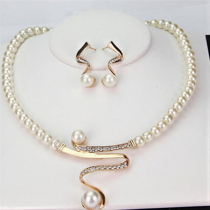 Elegante natuurlijke parel halsketting set