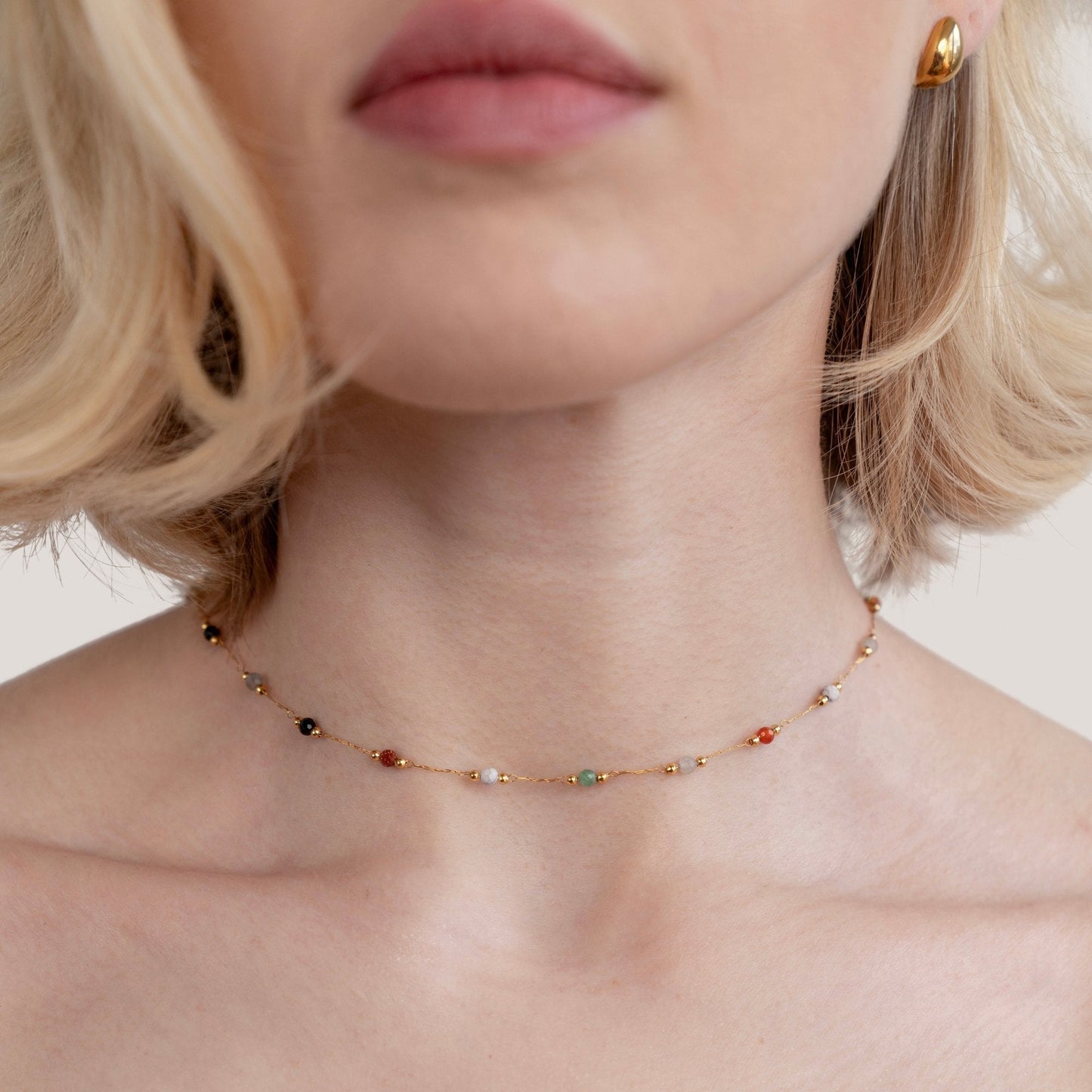 Minimalistische collier met steen